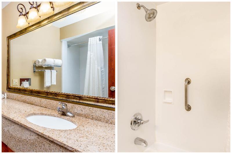 Hotel Oyo Townhouse Airport Oklahoma City