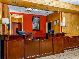 Oyo Townhouse Airport Oklahoma City