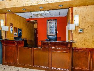 Oyo Townhouse Airport Hotel 3*