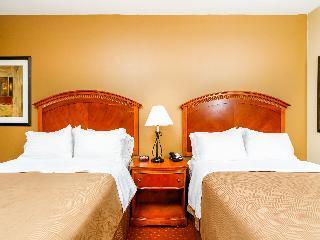 Oyo Townhouse Airport Oklahoma City